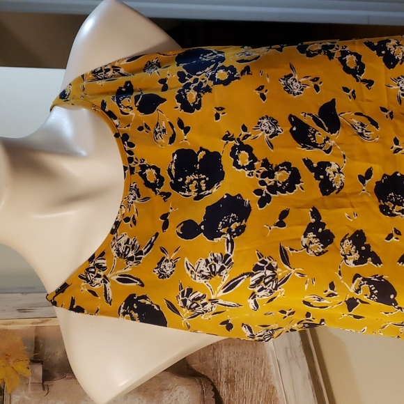 Paraphrase Tank - Picture 3 of 6